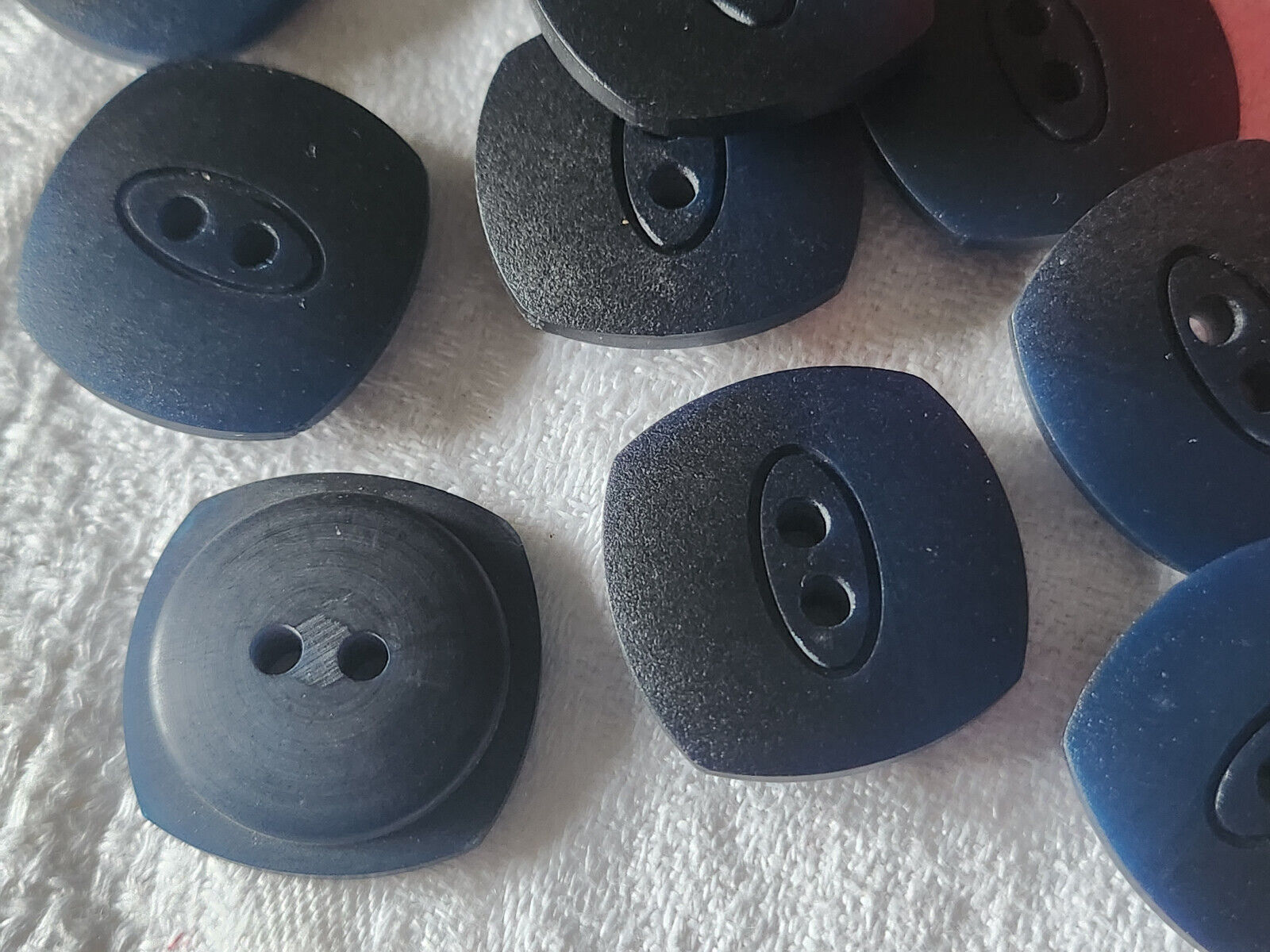 Lot 6 gros boutons vintage bleu foncé camaieu mat 2,5 cm ref 5517