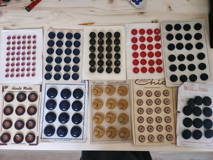 Lot 10 plaques de boutons vintage anciens complétes n°6