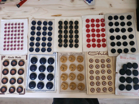 Lot 10 plaques de boutons vintage anciens complétes n°6