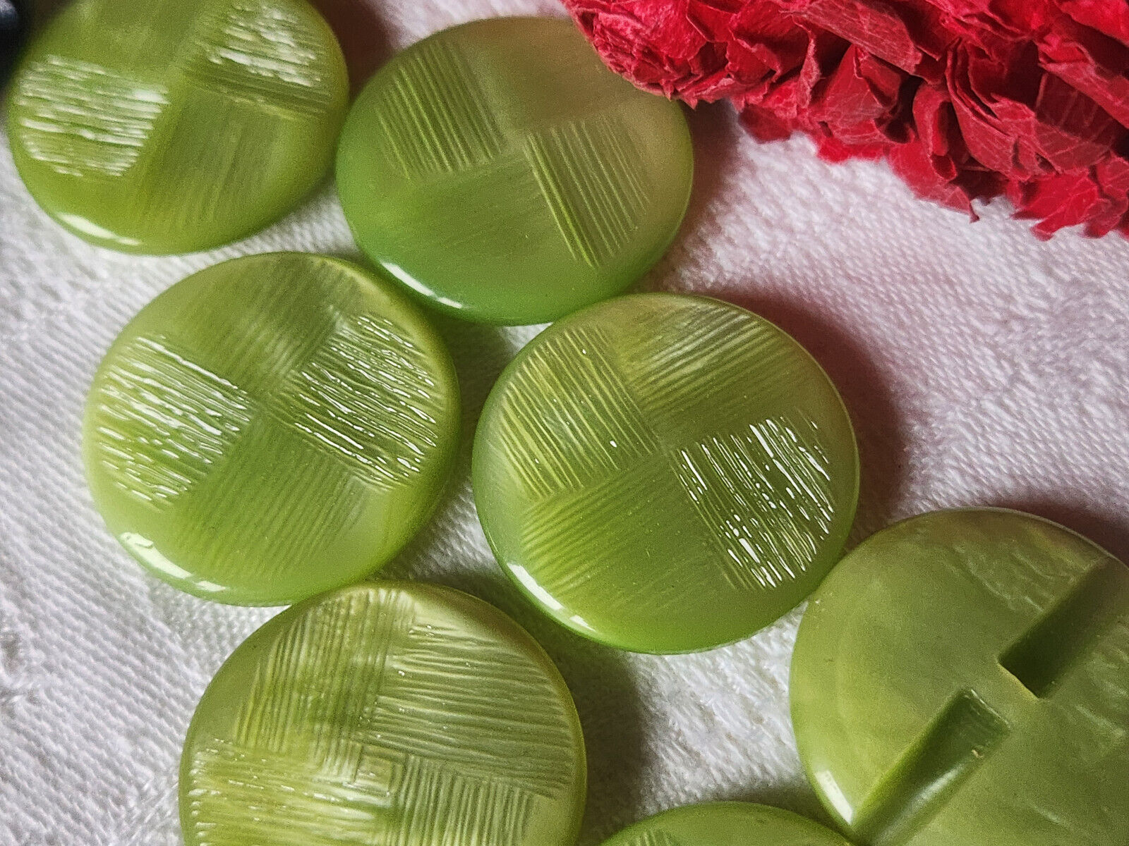 Lot 6 gros boutons vintage vert pétillant texturé pied plat 2,6 cm  ref 2447