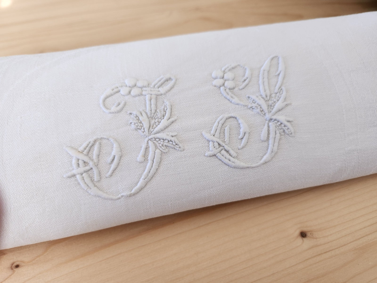 Superbe monogramme ancien IS sur serviette ancienne B8