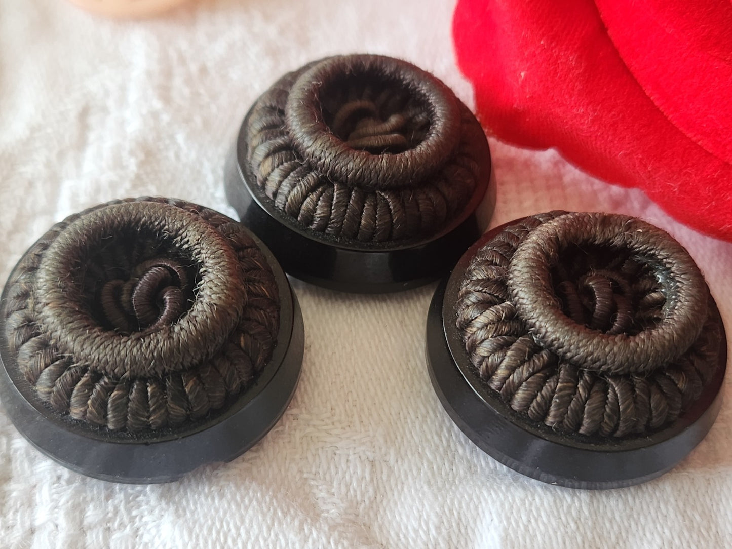 Trio gros boutons vintage en passementerie marron 2,7 cm ref 3939
