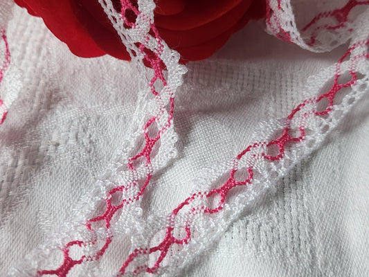 Dentelle vintage bicolore rose  blanc  coton 3 métres sur 1,5 cm A1