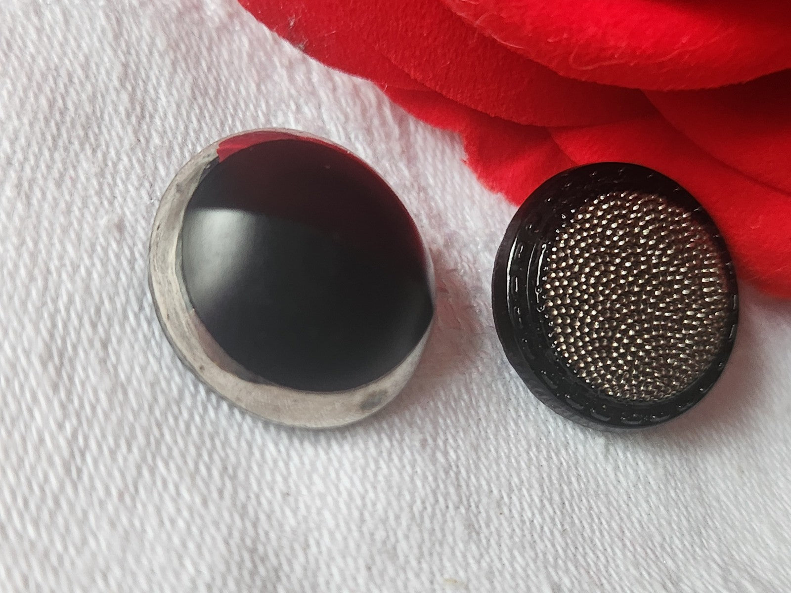 Duo boutons anciens en verre argenté vintage noir  1,8  cm D10D
