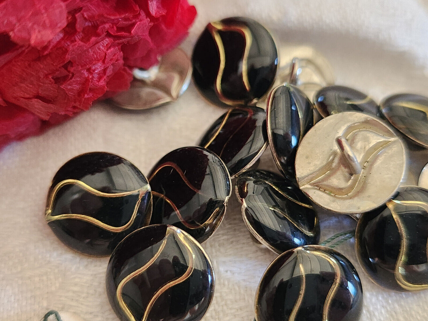 Lot 5 petits boutons en métal bicolore noir argenté  1,2 cm ref 2478