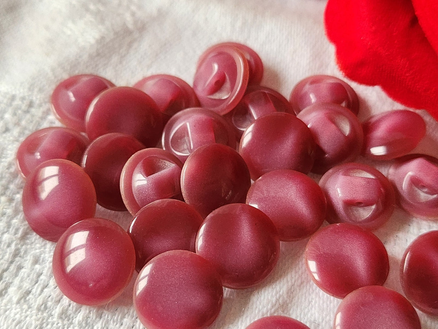 Lot 12 mignons boutons vintage rose camaieu  pied 1,2 cm ref 1627