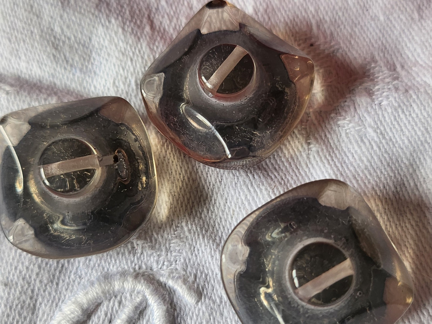 Trio boutons vintage volumineux à pied 2,3 cm gris ref 2268