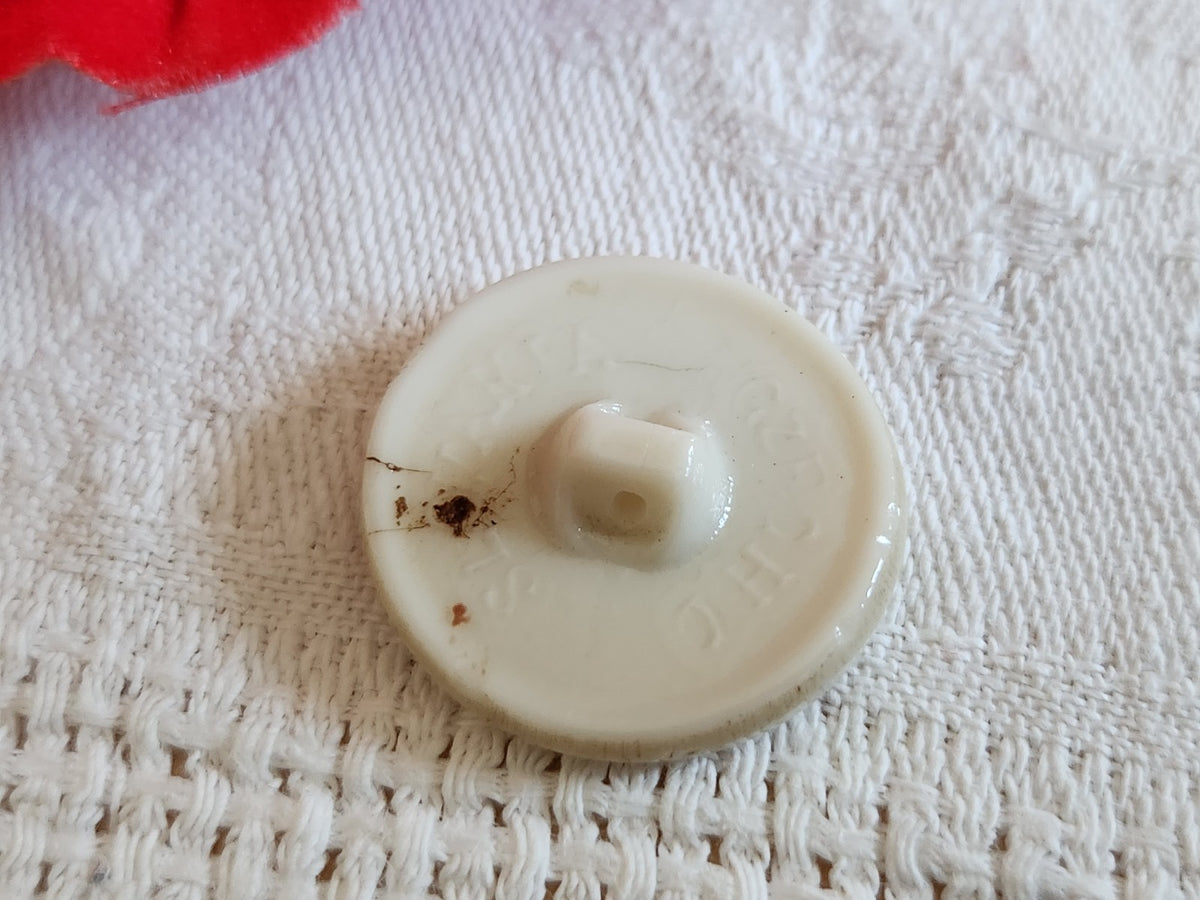 Bouton ancien en verre blanc multicolore  doré 2,2 cm ou 22 mm G16B