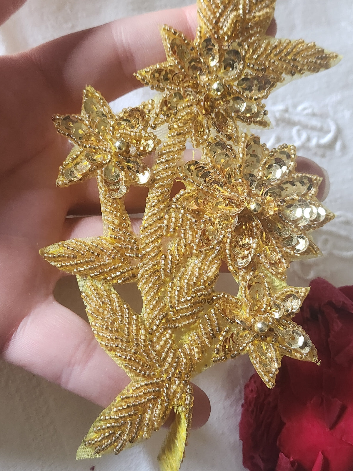 Grosse broderie perlé or vintage  ornement application 16 cm T1