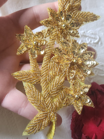 Grosse broderie perlé or vintage  ornement application 16 cm T1