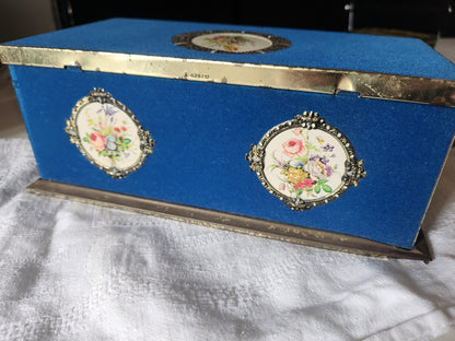 Ancienne boite tôle velours bleu medallon bouquet d'or vintage