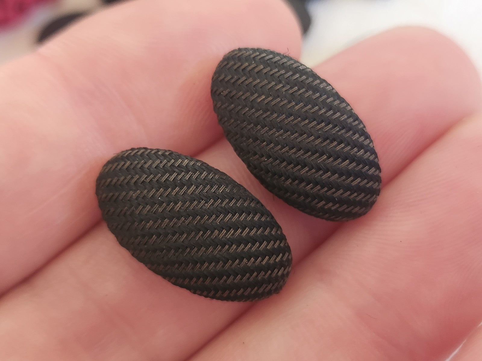 Lot 10 anciens boutons ? cabochons tissu 1,1 cm / 2,1 cm noir vers 1900 T14