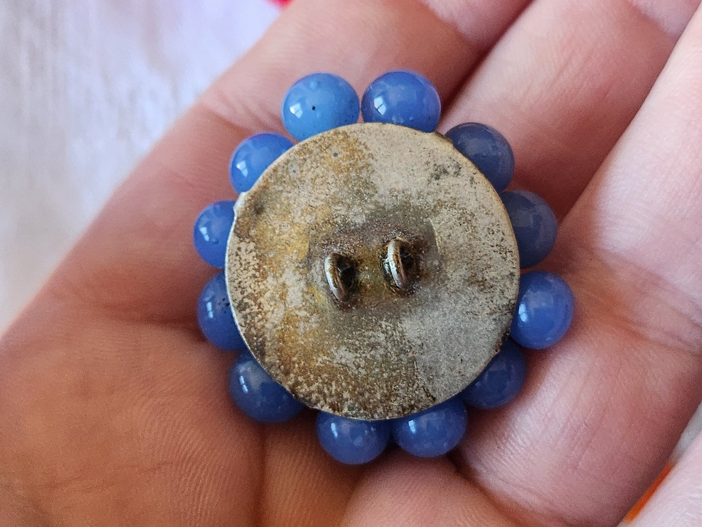 Ancien bouton perle en verre bleu double attache lourd  3,4 cm ref 570