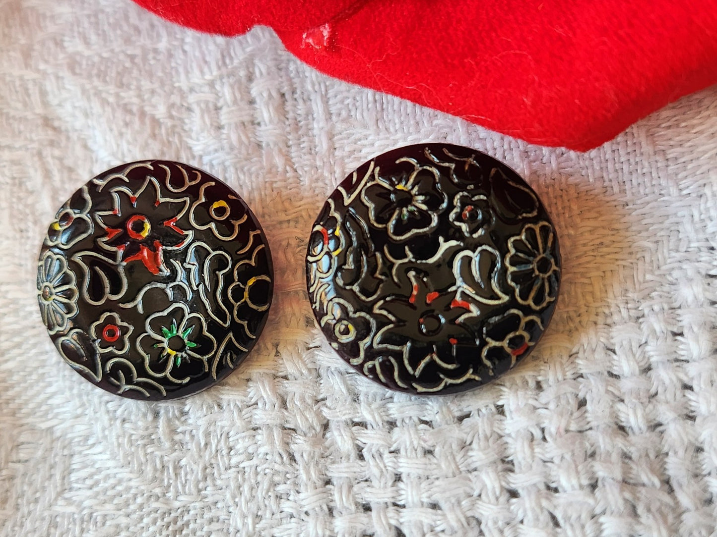 Duo boutons anciens en verre noir peint  1,8  cm D18A