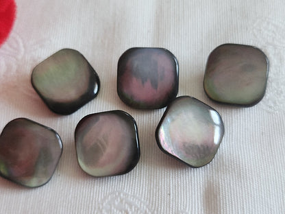Lot 6 boutons vintage  en nacre gris  carré pied 1,5 cm ref 6234