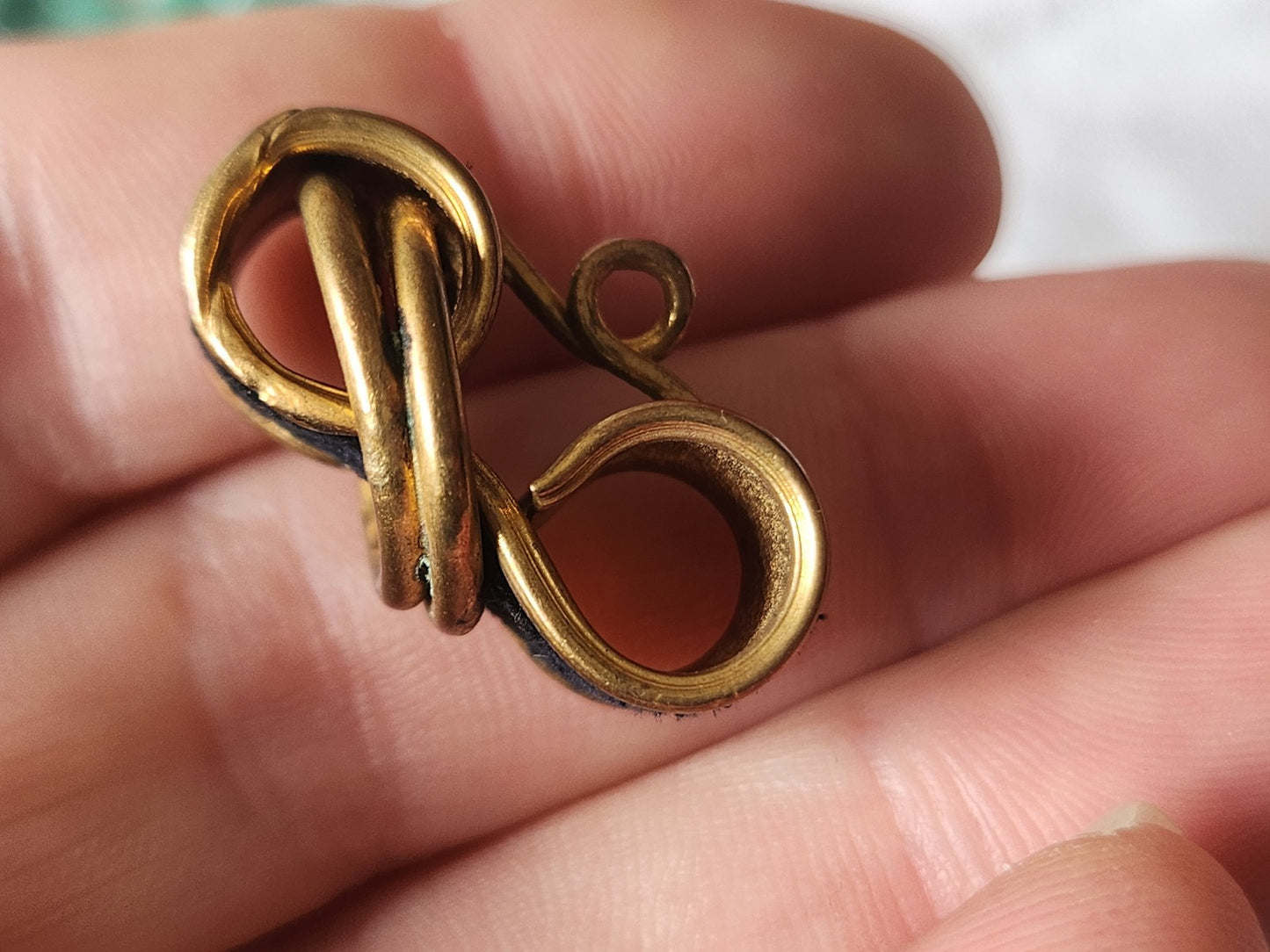 Collection bouton ancien en métal ornement parurier 2,6 cm G12A