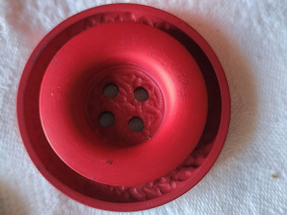 Gros bouton vintage rouge mat travaillé épais trou 4,3 cm / 43 mm XXL ref 5800