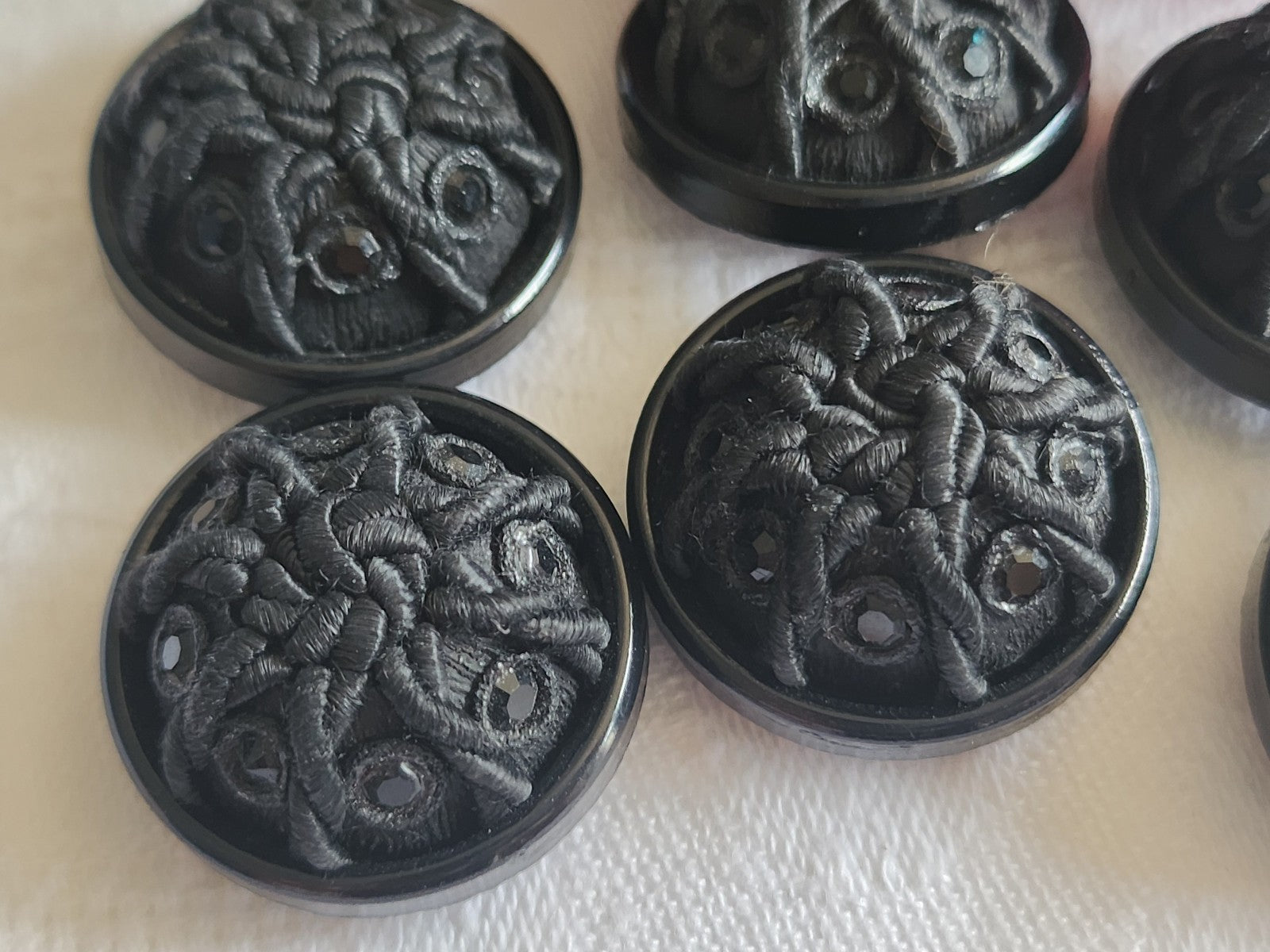 Lot 6 boutons vintage noir  passementerie strass resine 2,4 cm ref 1401