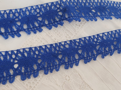 Dentelle vintage bleu large 3 mètres sur 2,5 cm A3