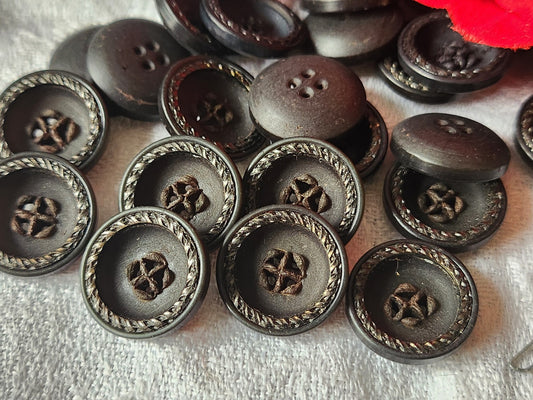 Lot 23 petits  boutons vintage gris marron trous 1,7 cm ref 5845
