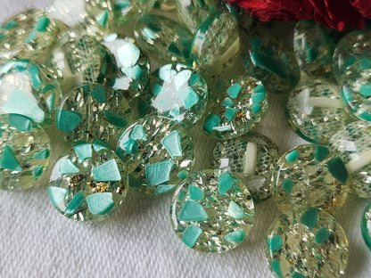 Lot 16 petits boutons vintage à pied paillette verte 1,1 cm ref 5823