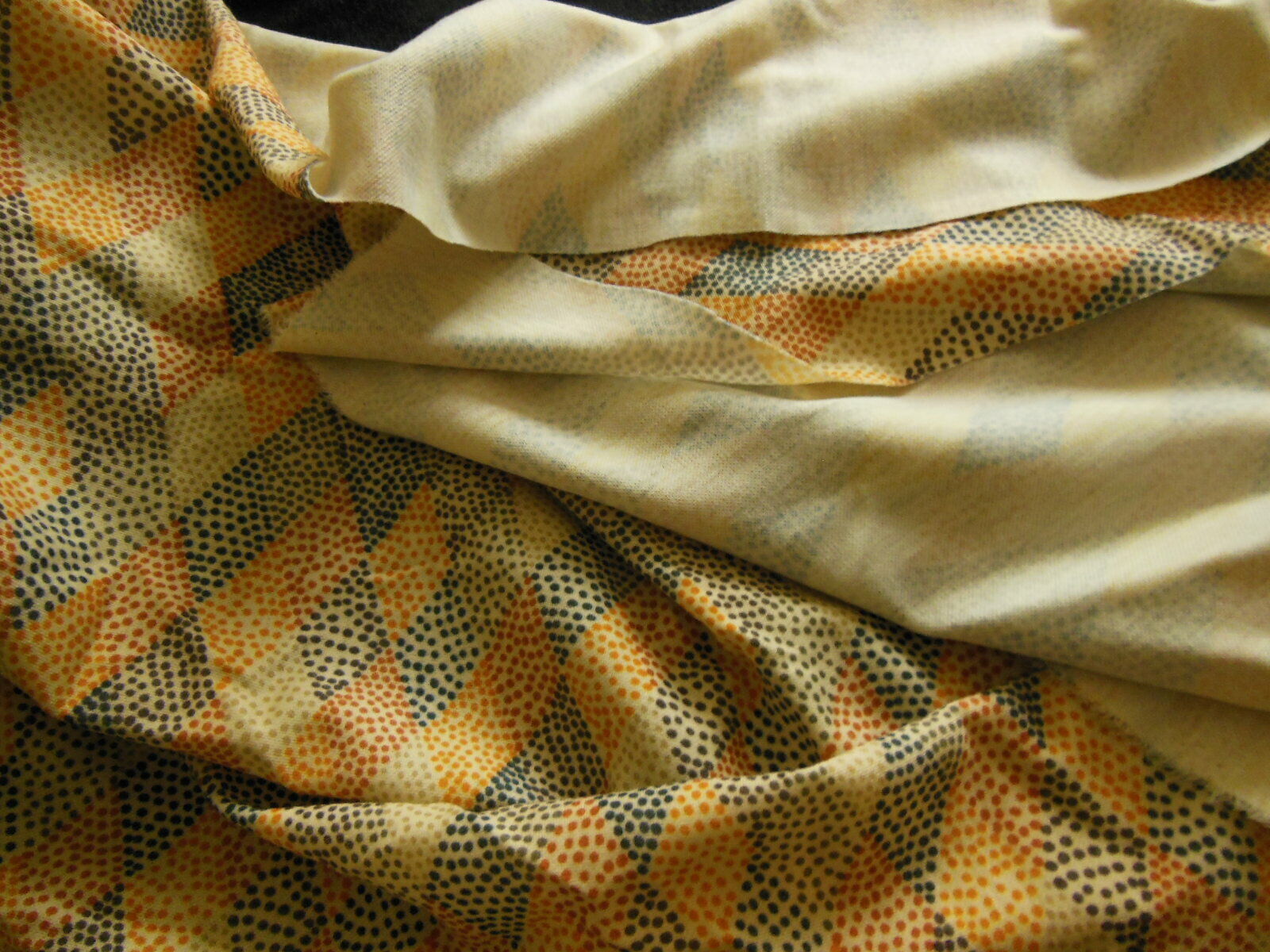 Ancien coupon de tissu vintage mou  ton automne 1 mètre 95  sur 74 cm  B6