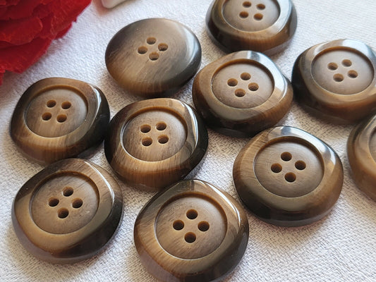 Lot 5 boutons vintage marron effet corne épais    2,3 cm ref  5571