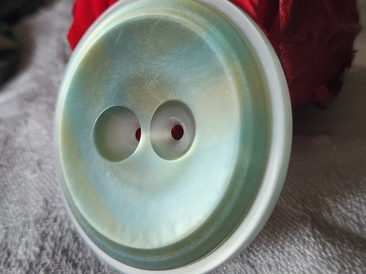 Enorme bouton vintage teinte moucheté nacré 5 cm XXL ref 7000