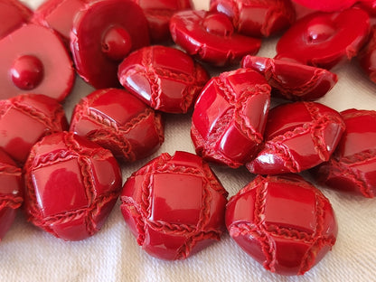 Lot 10 boutons vintage rouge imitation cuir verni 1,7 cm pied ref 3873