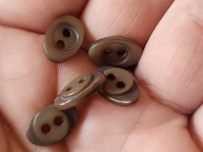 Lot 40 boutons vintage vert ovale trou 0,8 sur 1,3 cm ref 1525