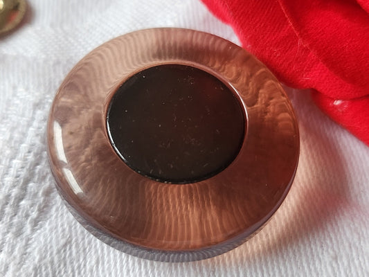 Gros et épais bouton vintage fumé coeur en nacre pied 3,3 cm G5R