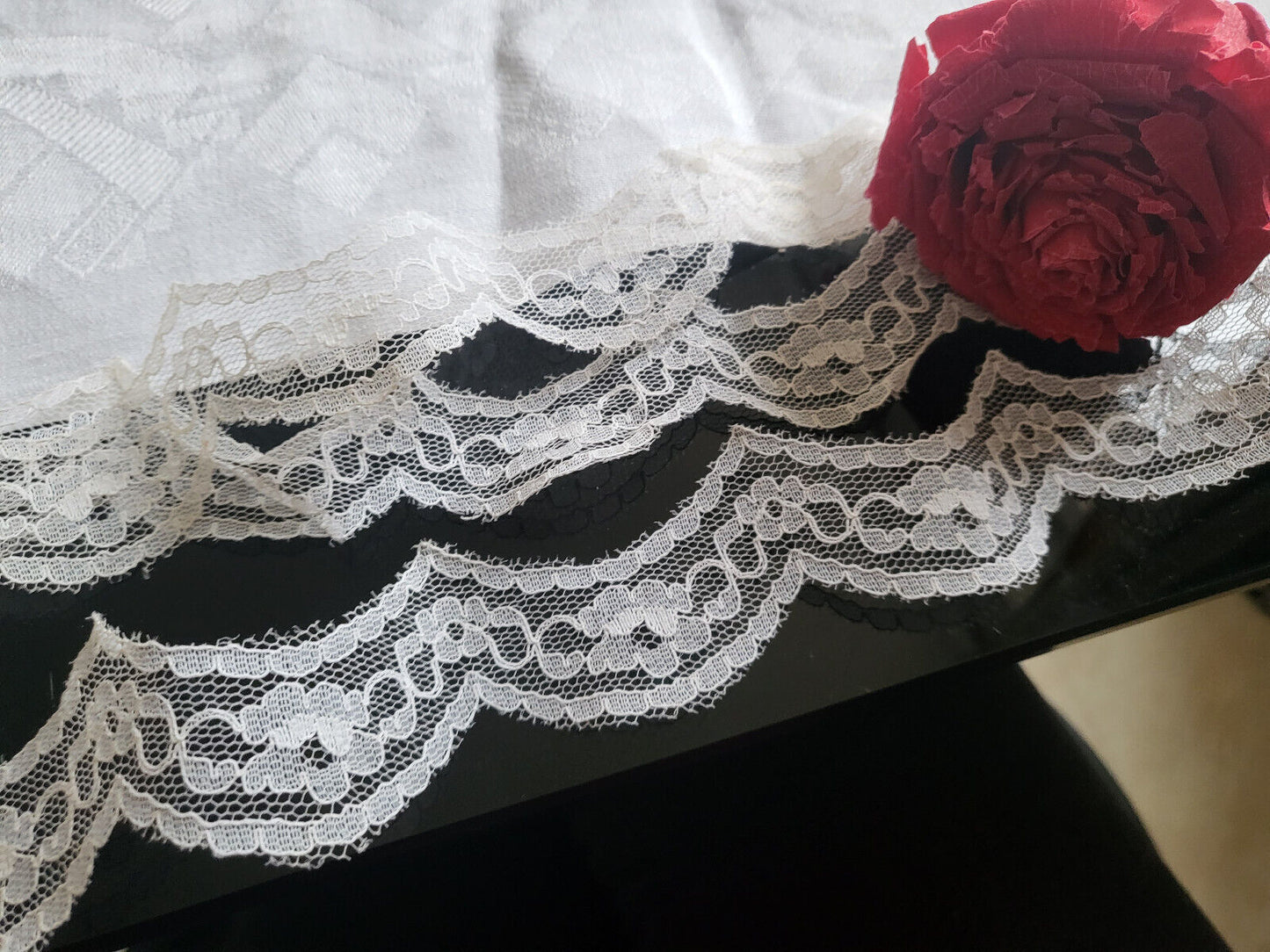 Dentelle vintage  en nylon 3 mètres 70 zigzag T15-34