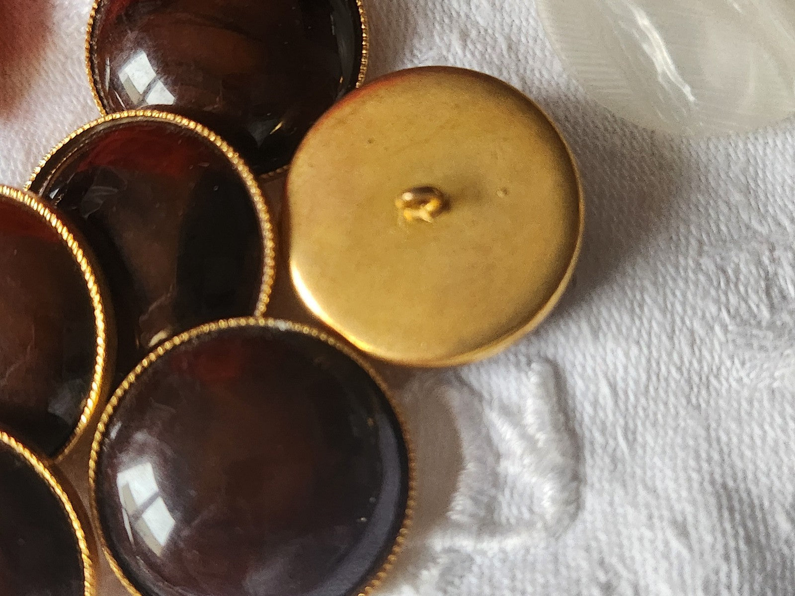Lot 6 gros boutons vintage métal doré marron marbrure 2,3 cm ref 3672