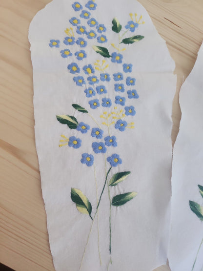Lot 3 longues broderies anciennes colorées  fleur bleu fait main B5