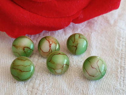 Lot 6 petits boutons vintage en verre  marbré vert  1 cm pied ancien ref 6503