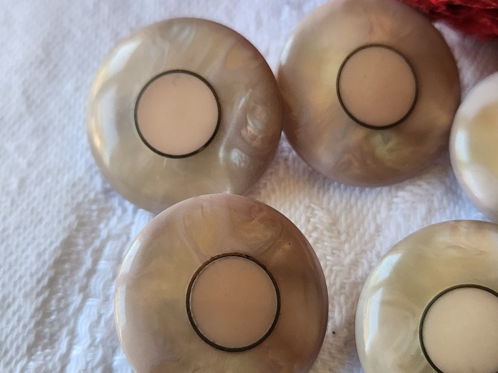 Lot 5 boutons vintage à pied mordoré teinte à definir 2 cm pied ref 4943