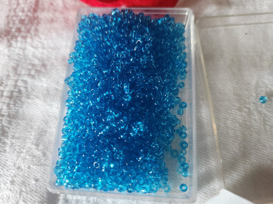 Lot environ 20 grammes de perles de rocaille bleu   n°22