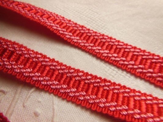 Galon vintage rouge rosé lumineux 5 mètres sur 1,5 cm A4