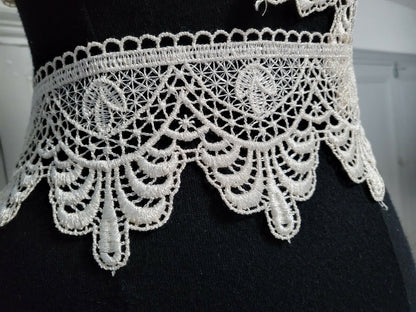 Très large dentelle vintage ancienne style macramé 3 mètre 90 SUR 10,5 cm A2