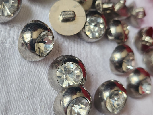 Lot 10 boutons vintage acrylique argenté gros strass en verre 1,4 cm ref 2453