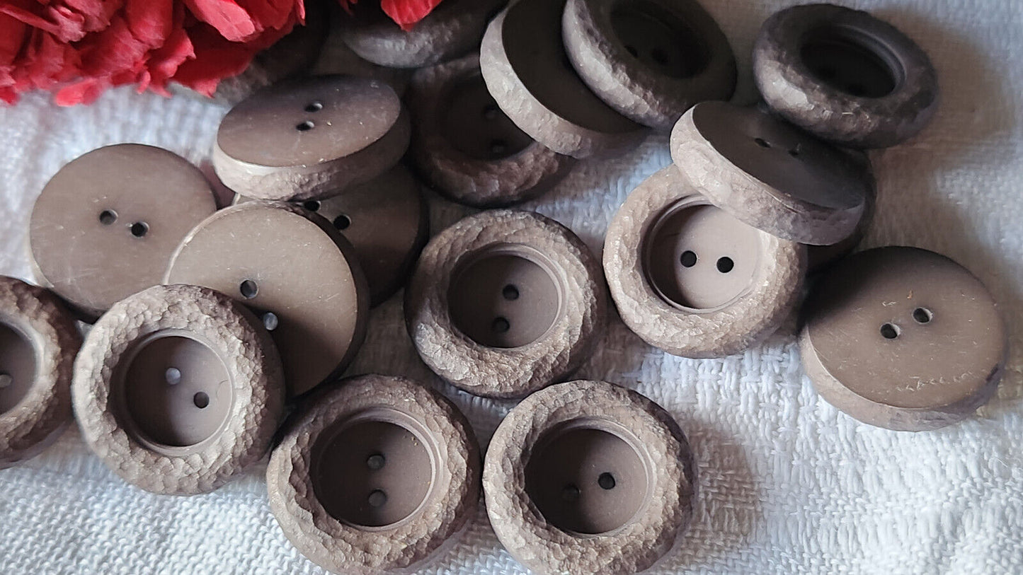 Lot 25 boutons vintage vintage marron mat rebord trou  1,7 cm ref 1509