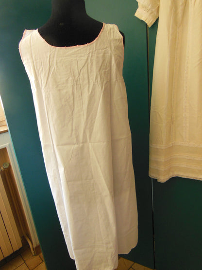 Chemise de nuit ancienne broderie rose monogramme AD  B1