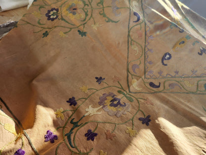 Trés ancien ouvrage XIXéme nappe d'autel? broderie B8