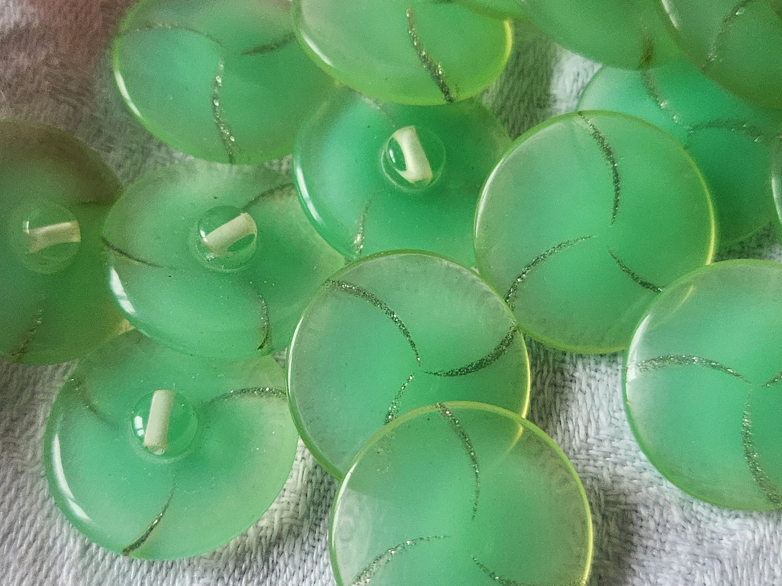 Lot 6 boutons vintage vert d'eau  liseré paillette pied 2,1 cm ref 5435