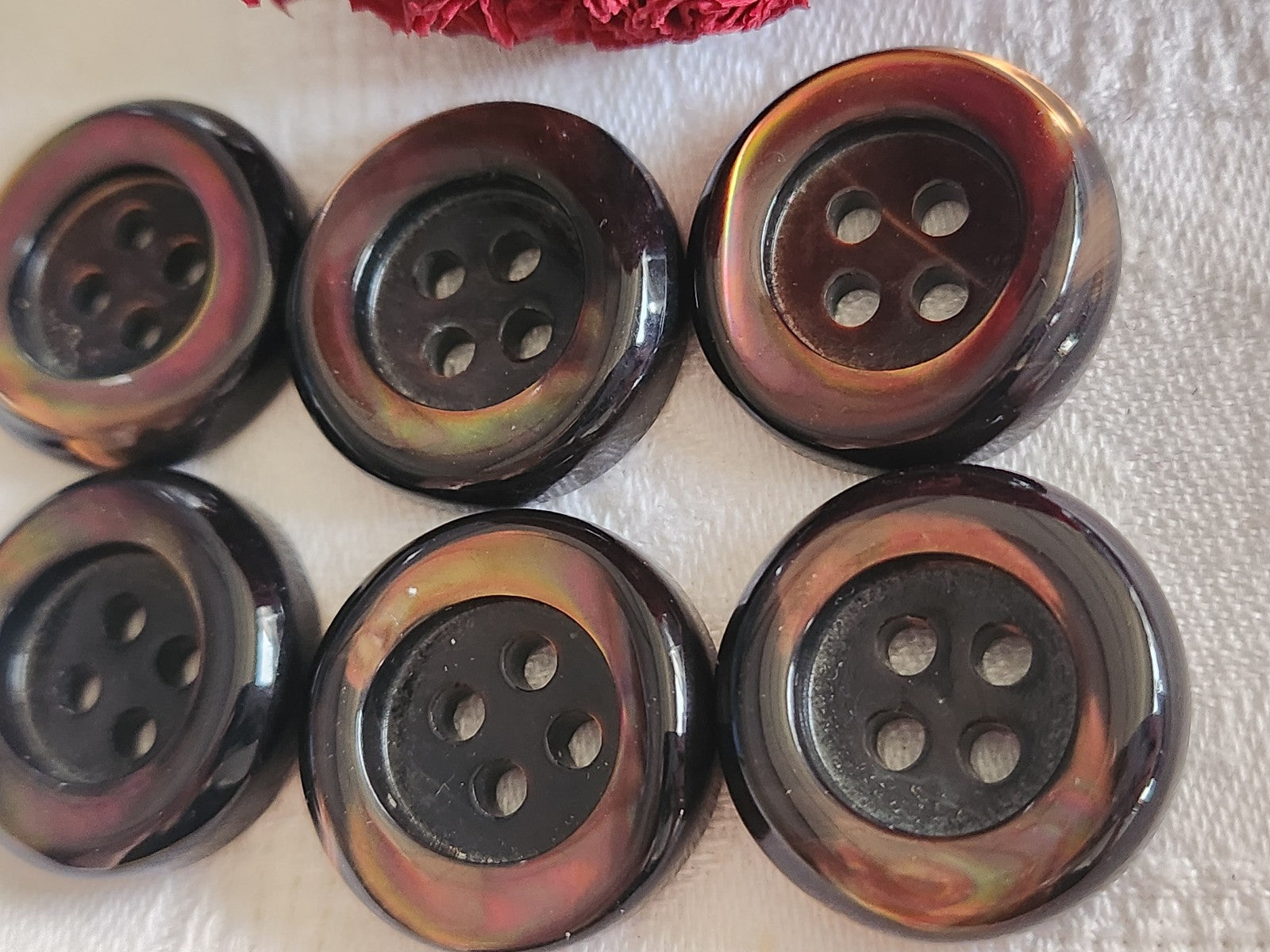 Lot  6 boutons anciens en nacre marron épais bord 2,5 cm lourd ref  5943