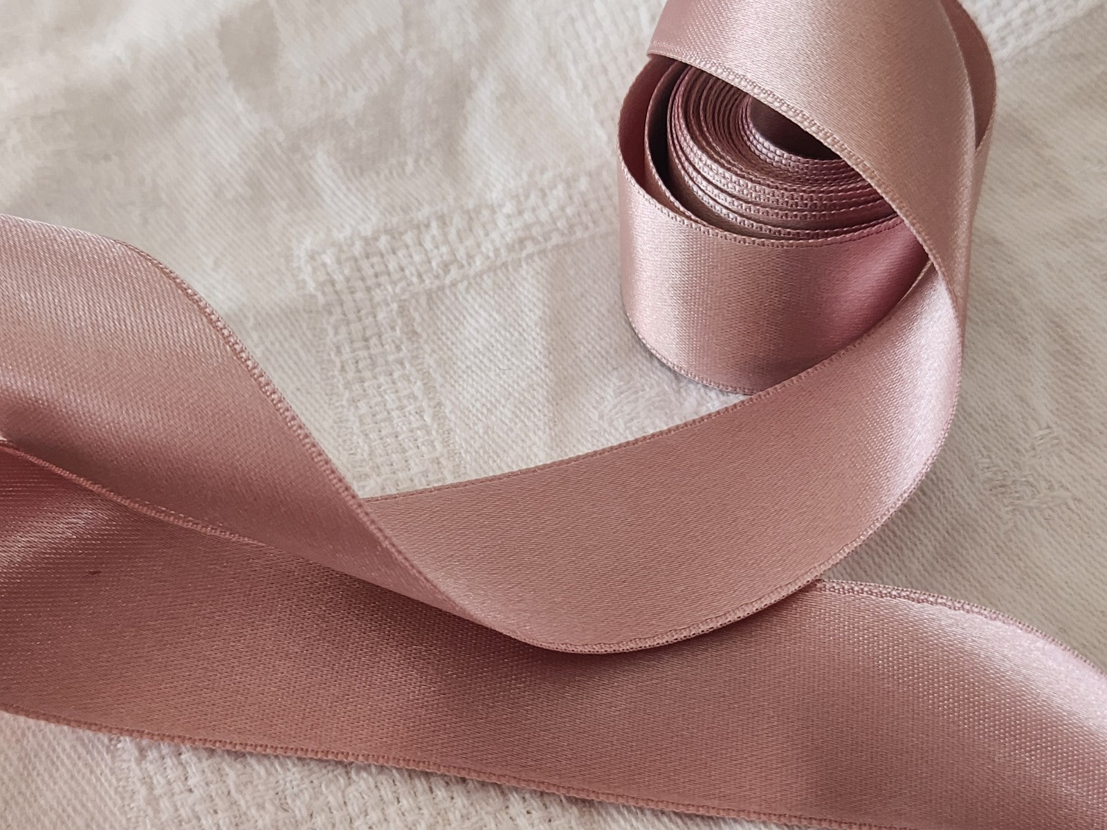 Ruban satin luxe double face 2 mètres 70 sur 2,5 cm rose superbe qualité  T1-21