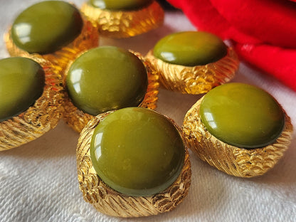 Lot 6 boutons vintage doré vert pied résine 2 cm ref 3016