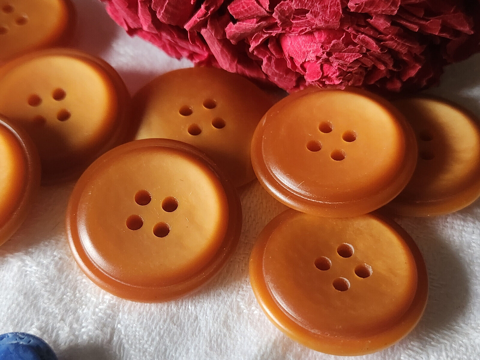 Lot 8 gros boutons vintage marron orangé trous 2,7 cm ref 5487