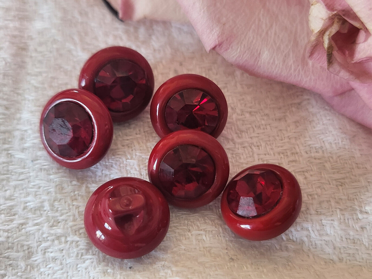 Lot 6 boutons vintage rouge avec strass en verre grelot mini 1,1 cm ref 0071