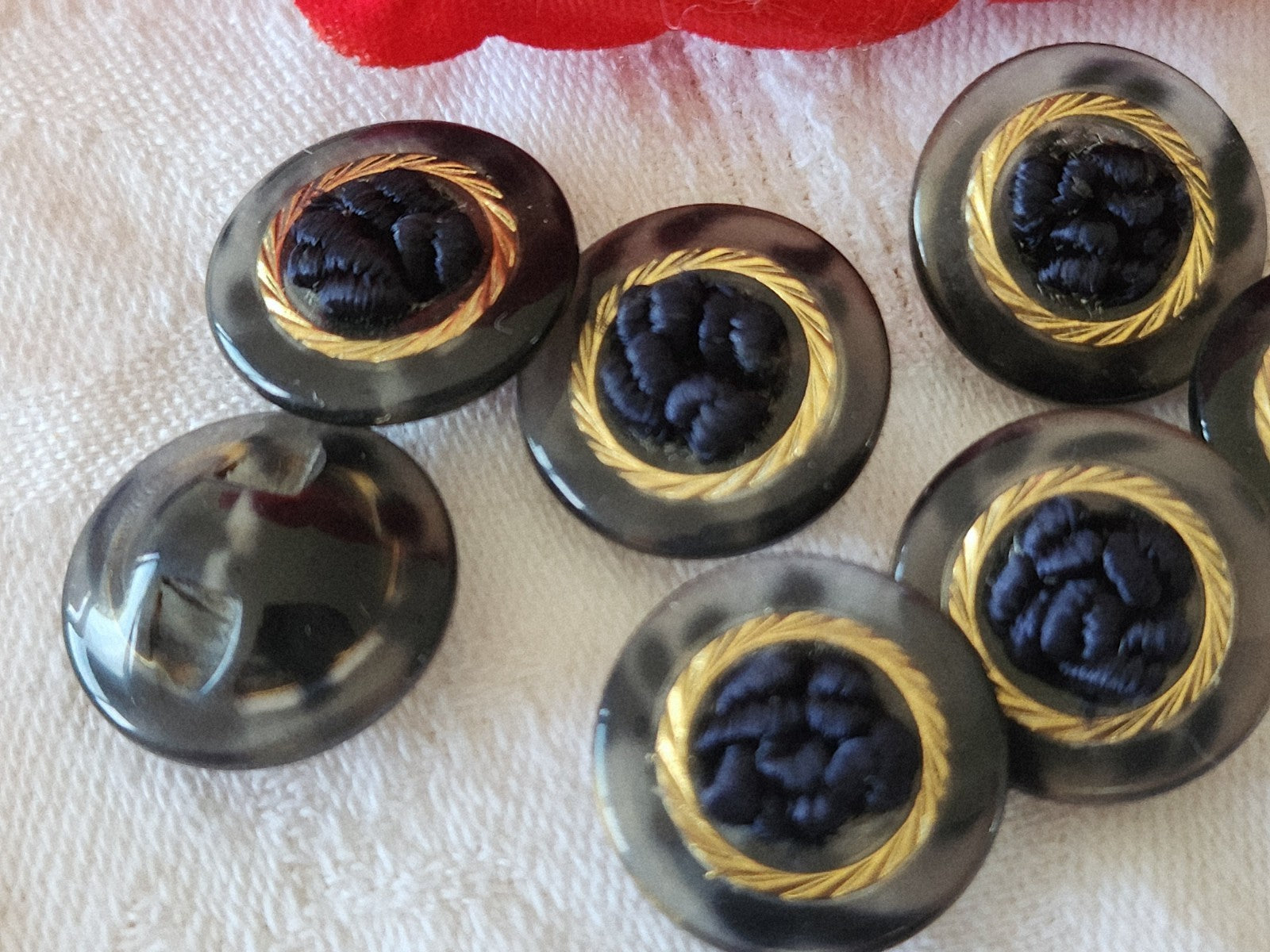 lot 6  boutons vintage coeur passementerie bleu à  pied 1,8 cm ref 3850